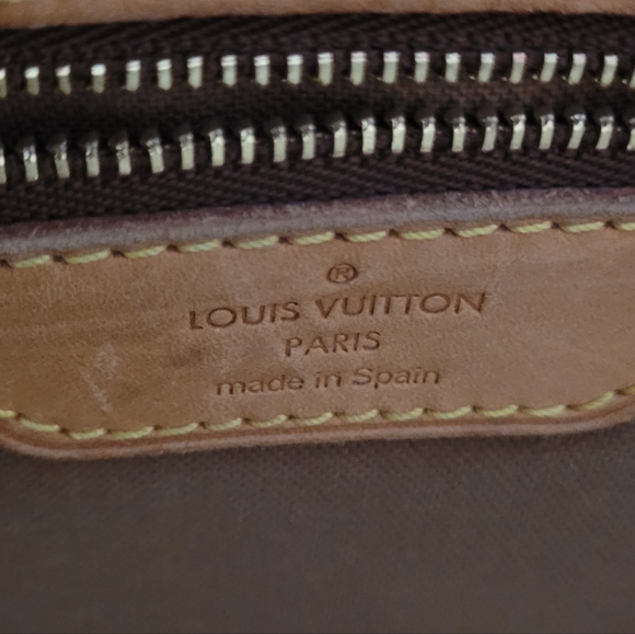 Authentic Louis Vuitton shoulder bag - Picture 8 of 9